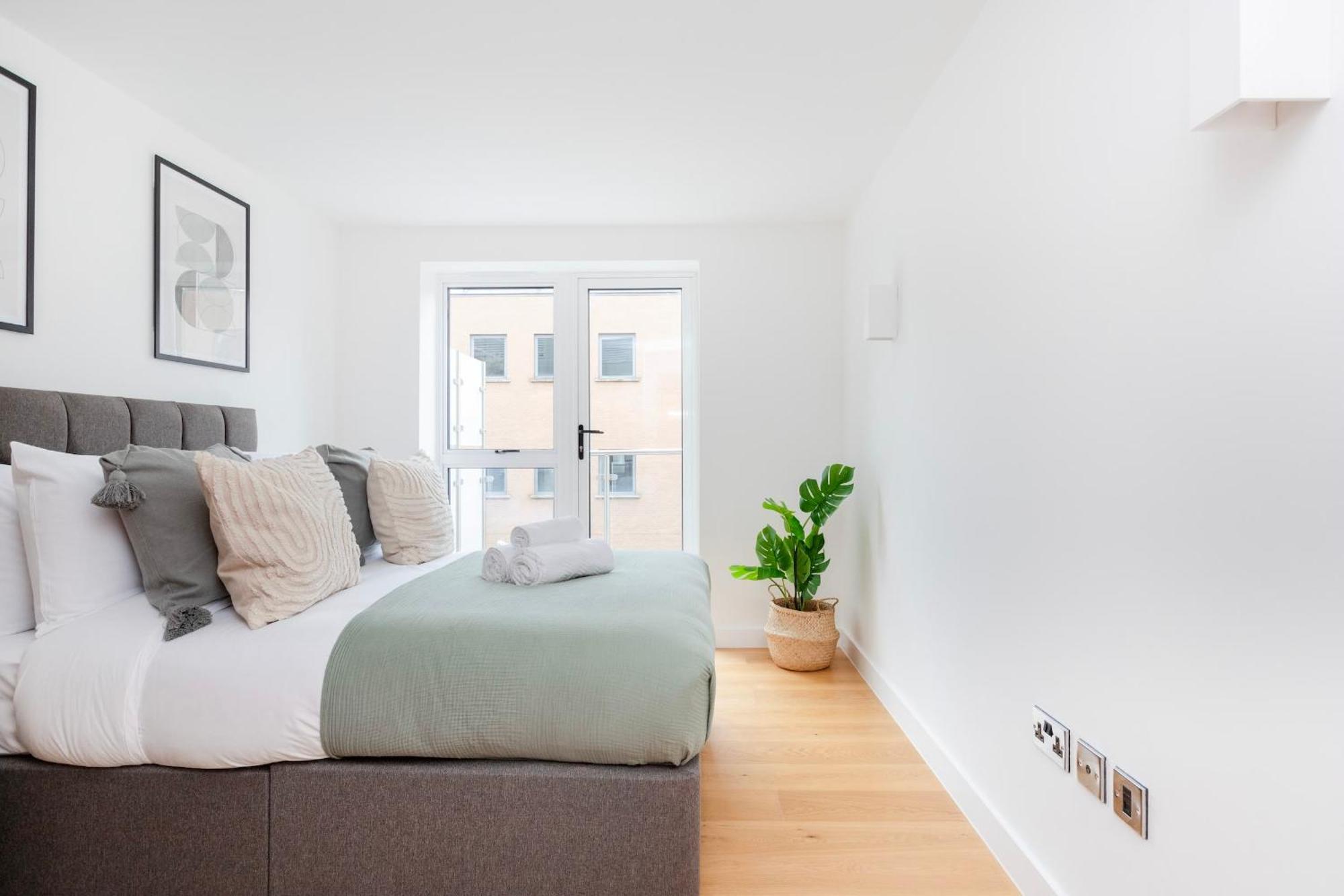 Fitzrovia & Soho - 2Br With Balcony - Cityapartmentstay London Exterior photo