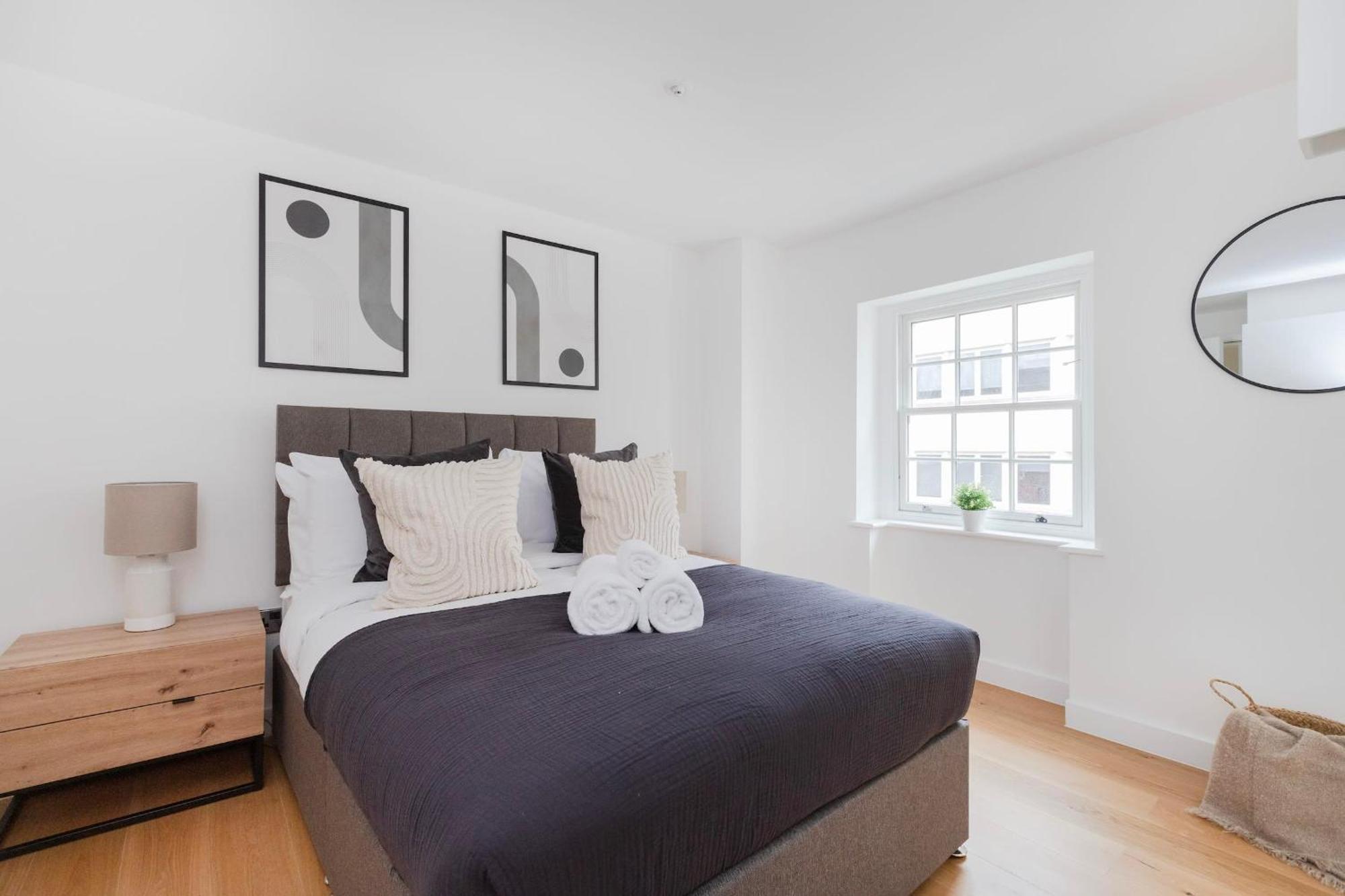 Fitzrovia & Soho - 2Br With Balcony - Cityapartmentstay London Exterior photo
