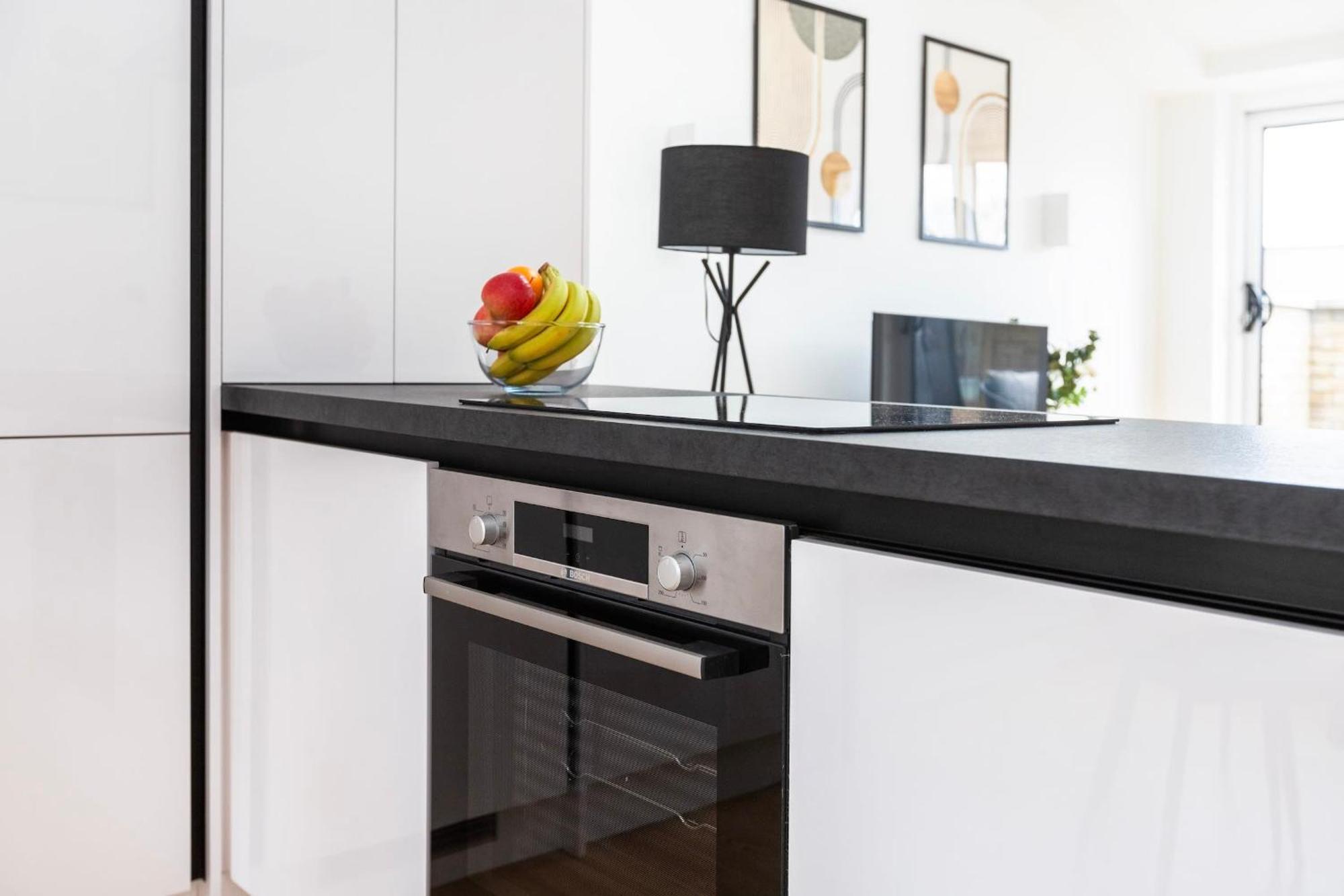 Fitzrovia & Soho - 2Br With Balcony - Cityapartmentstay London Exterior photo