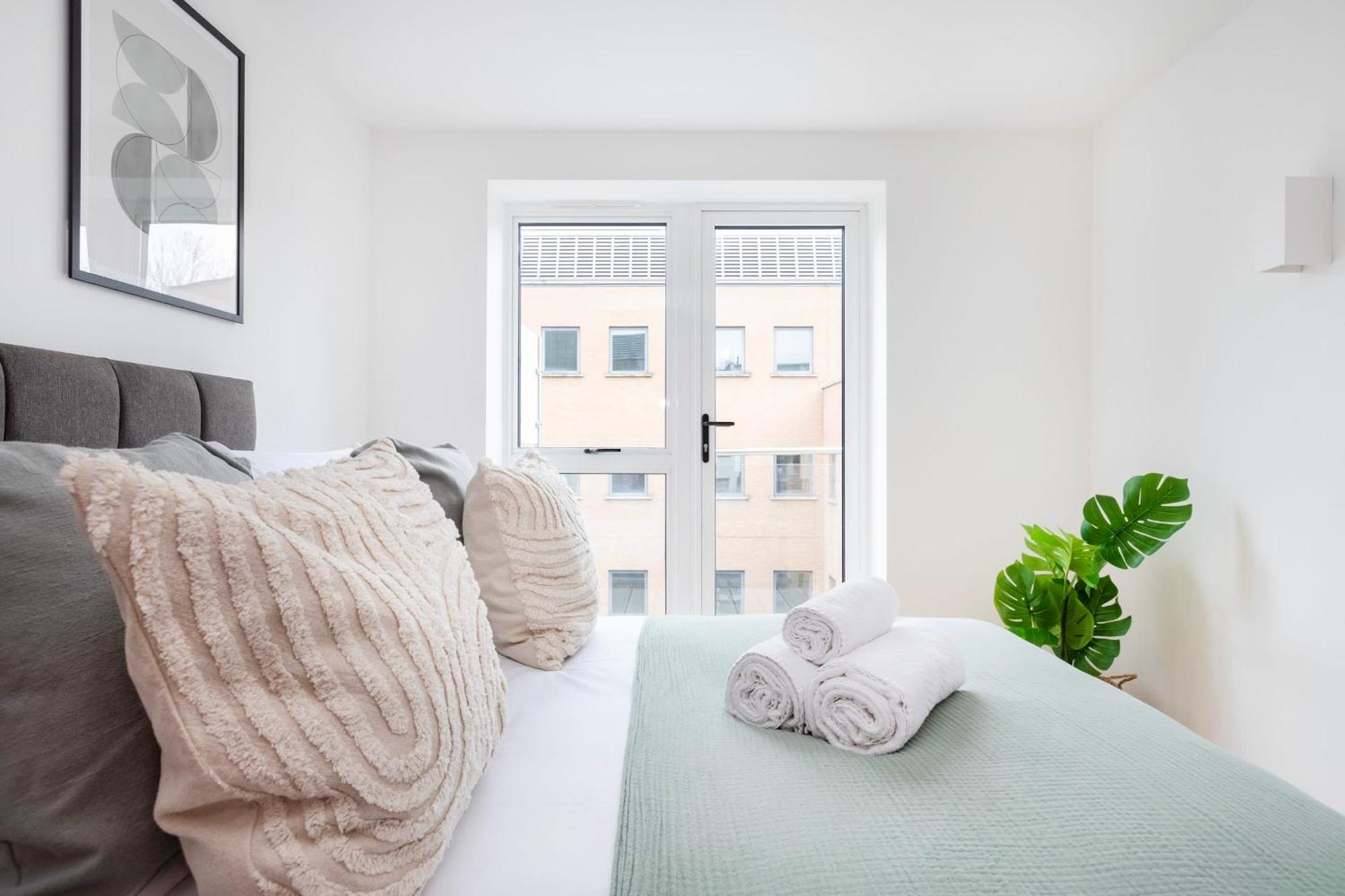 Fitzrovia & Soho - 2Br With Balcony - Cityapartmentstay London Exterior photo