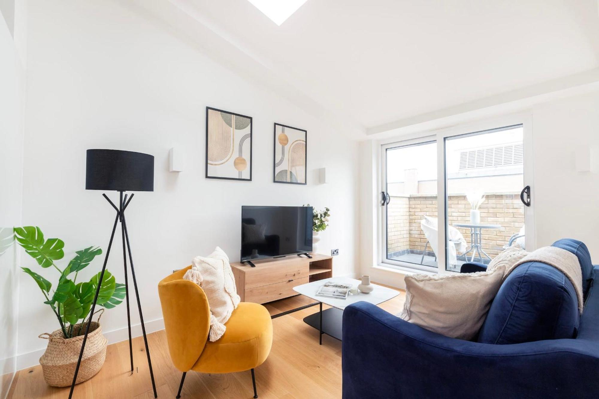 Fitzrovia & Soho - 2Br With Balcony - Cityapartmentstay London Exterior photo