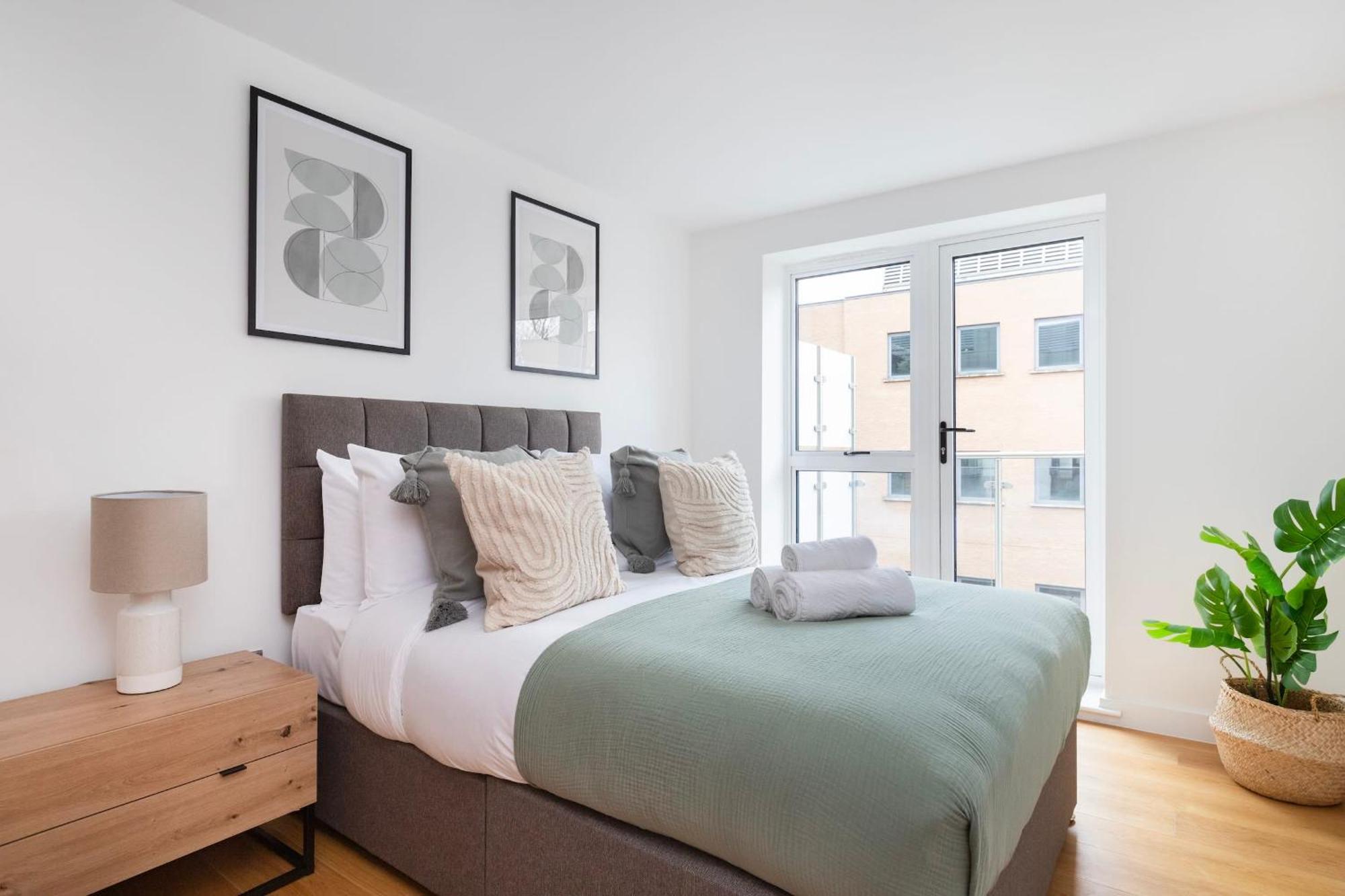 Fitzrovia & Soho - 2Br With Balcony - Cityapartmentstay London Exterior photo